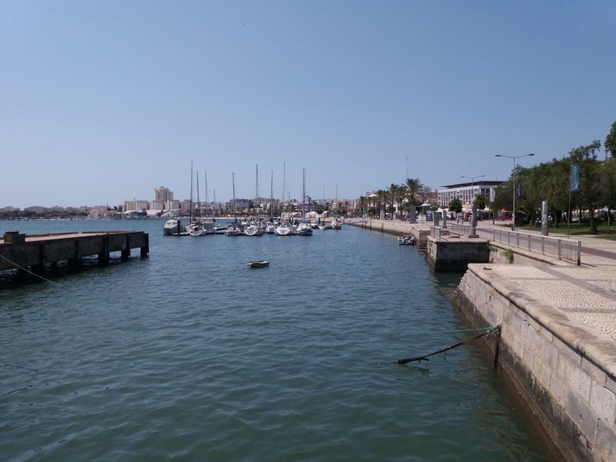 Typical Fishing Village In Historic Center I Portimão Exterior foto